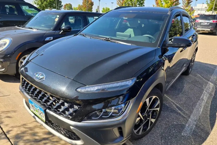 2022 Hyundai Kona Limited photo 1