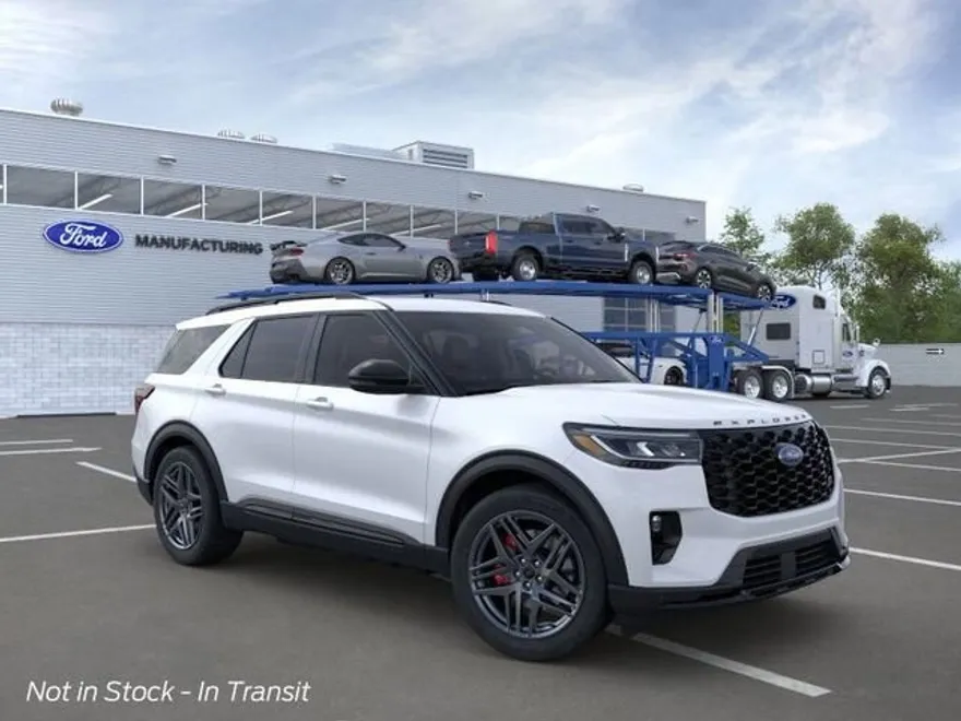 2025 Ford Explorer ST photo 1