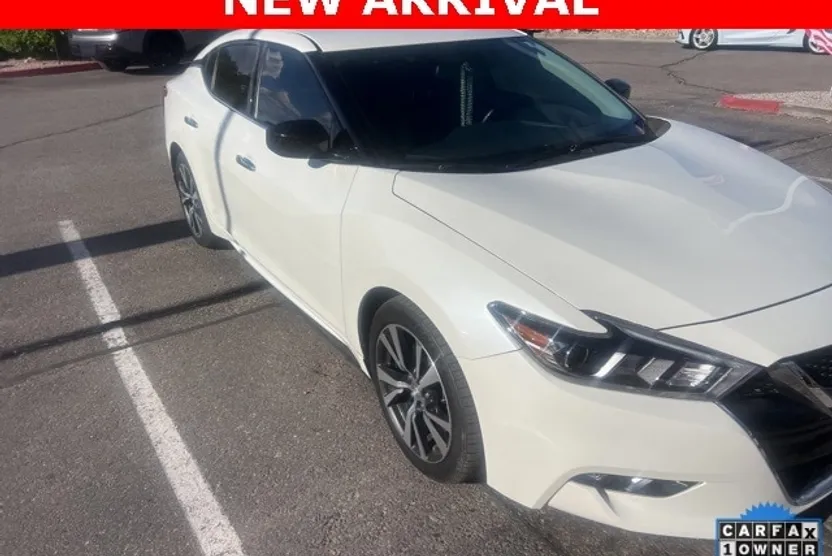 2016 Nissan Maxima S photo 1