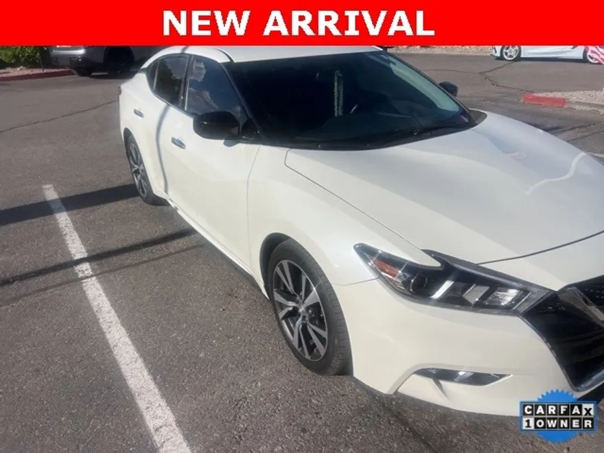 2016 Nissan Maxima S photo 1