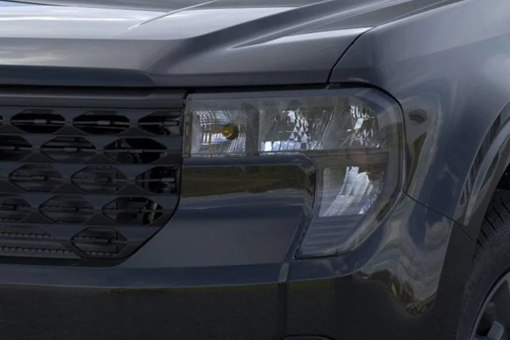 2025 Ford Maverick XLT photo 1