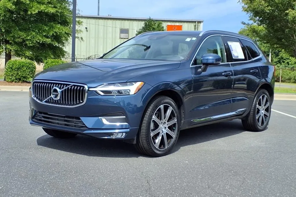 2020 Volvo XC60 Inscription photo 1