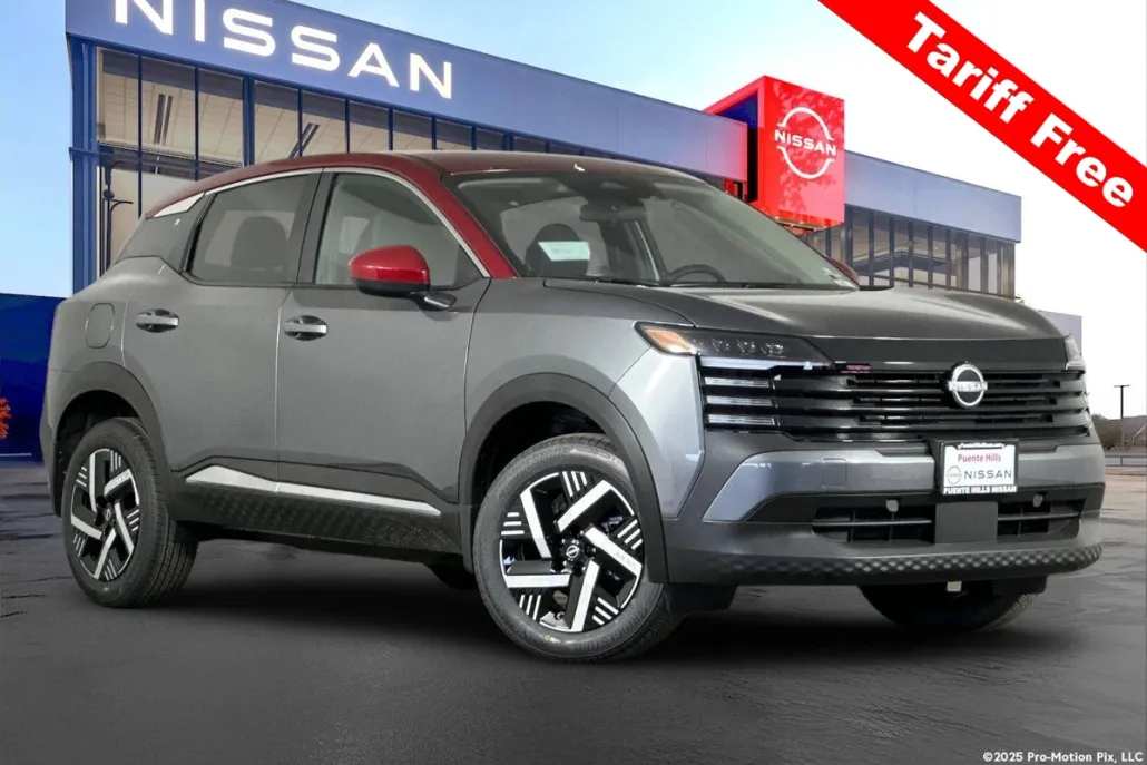 2025 Nissan Kicks SV photo 1
