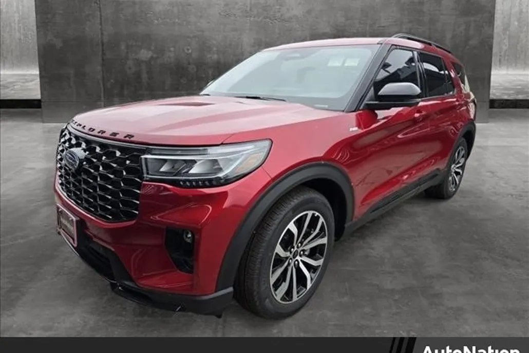 2025 Ford Explorer ST-Line photo 1