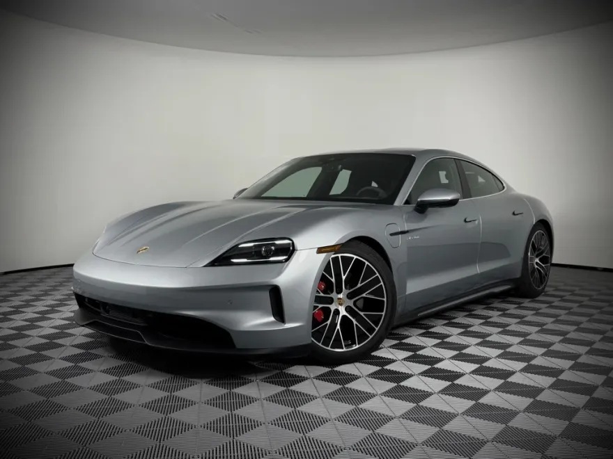 2025 Porsche Taycan 4S photo 1