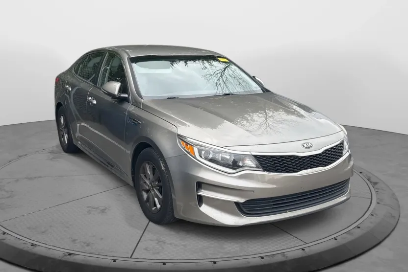 2016 Kia Optima LX Turbo photo 1