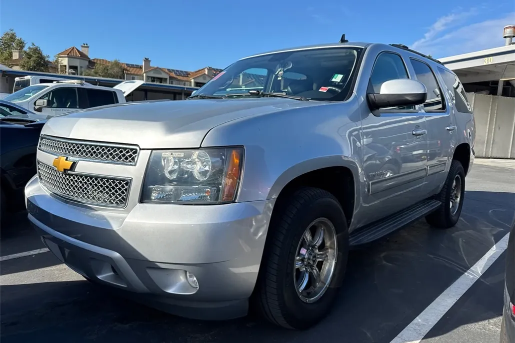 2012 Chevrolet Tahoe LT photo 1