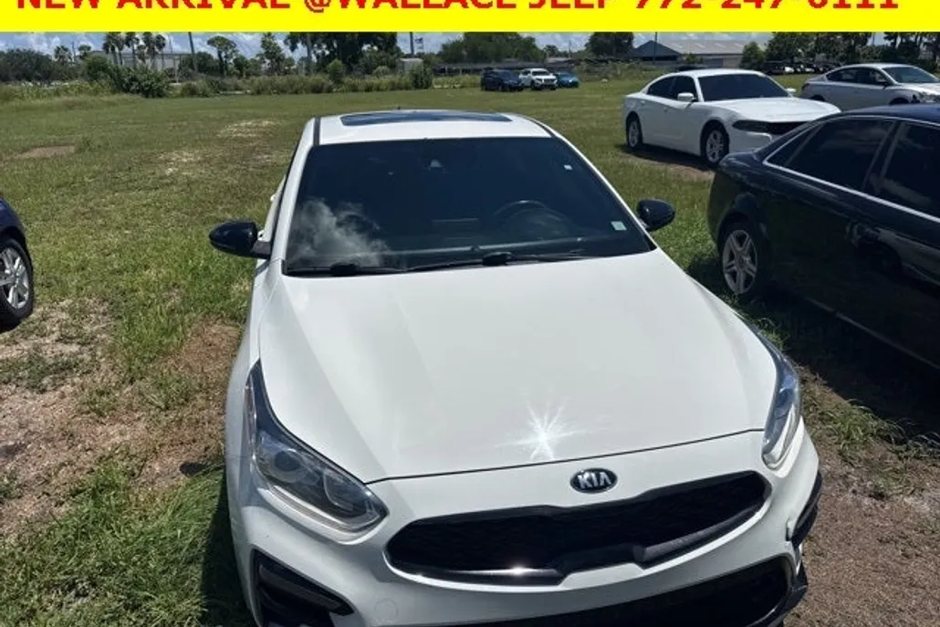 2021 Kia Forte GT-Line photo 1