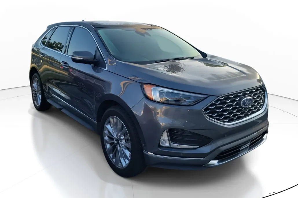 2024 Ford Edge Titanium photo 1