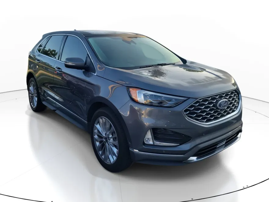 2024 Ford Edge Titanium photo 1