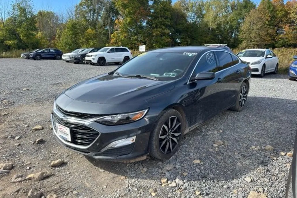 2021 Chevrolet Malibu RS photo 1
