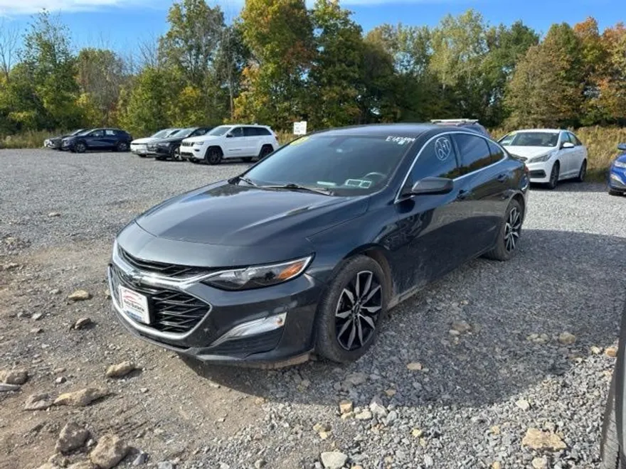 2021 Chevrolet Malibu RS photo 1