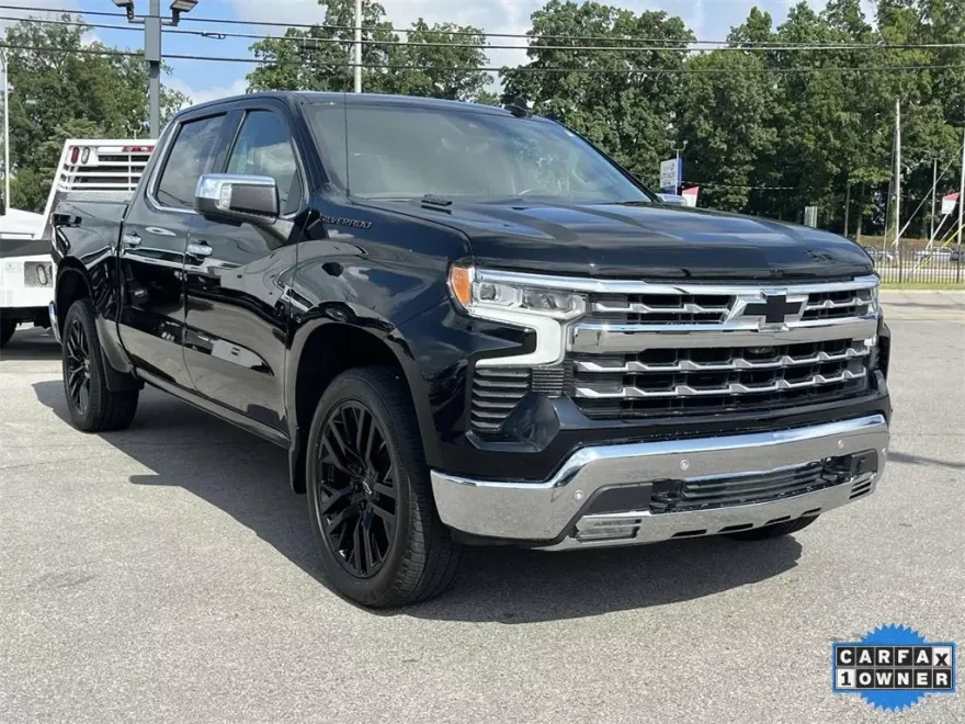 2023 Chevrolet Silverado 1500 LTZ photo 1