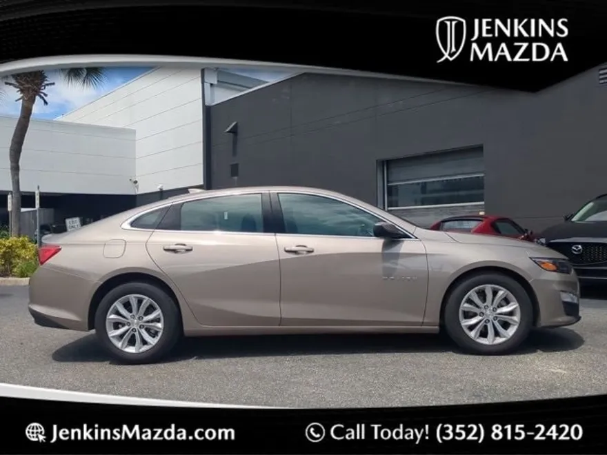 2024 Chevrolet Malibu 1LT photo 1