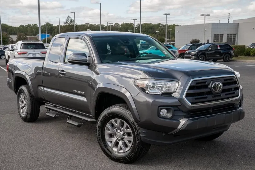 2019 Toyota Tacoma SR5 Access Cab photo 1