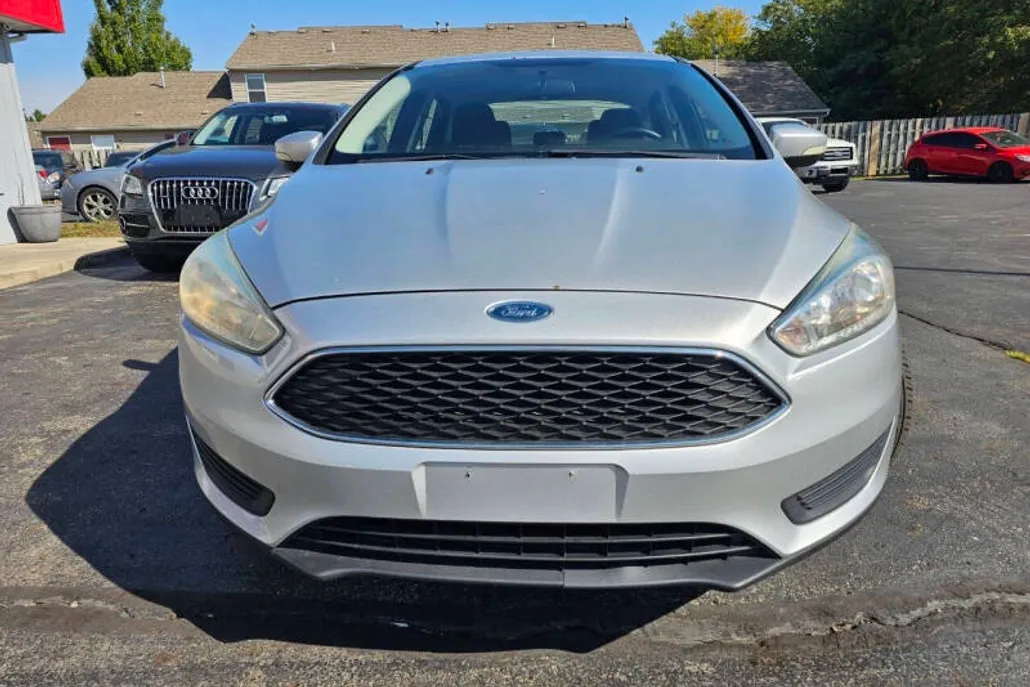 2017 Ford Focus SE photo 1