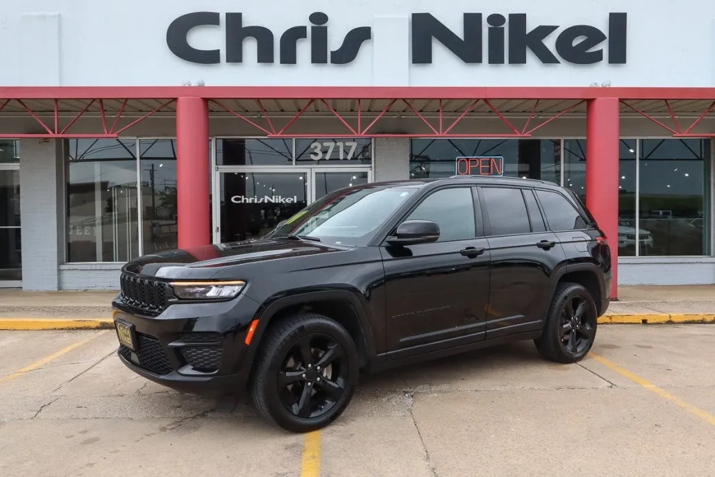2023 Jeep Grand Cherokee Altitude photo 1