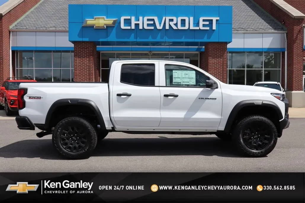 2025 Chevrolet Colorado Trail Boss photo 1