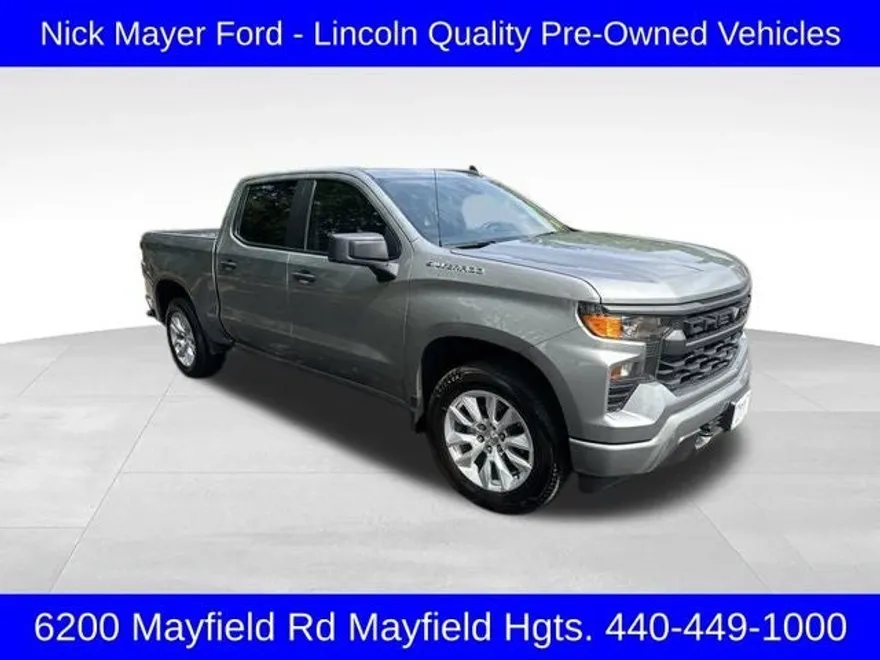 2024 Chevrolet Silverado 1500 Custom photo 1