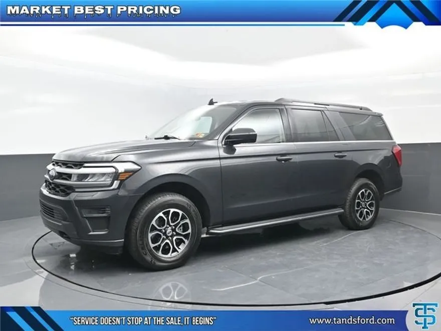 2023 Ford Expedition MAX XLT photo 1