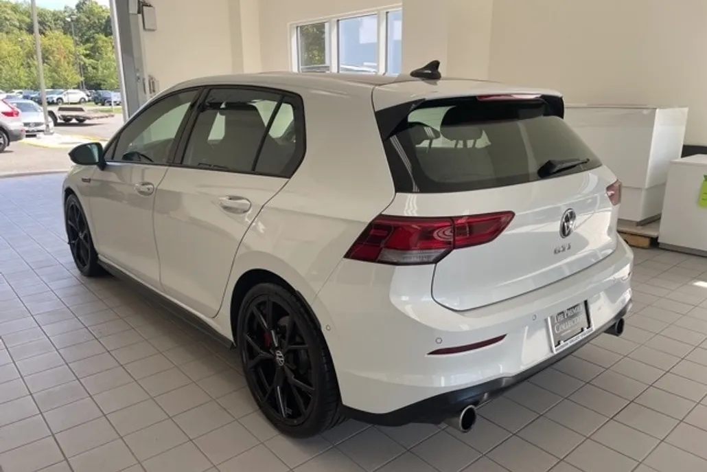 2024 Volkswagen Golf GTI 380 Autobahn photo 1