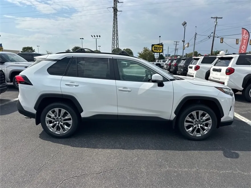2025 Toyota RAV4 XLE Premium photo 1