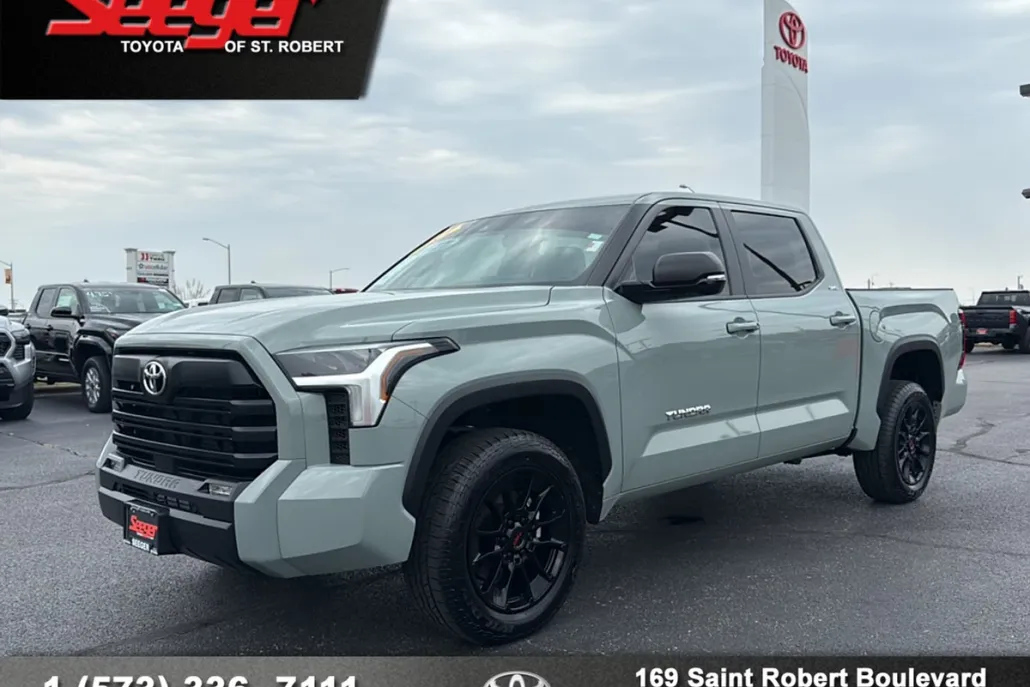 2025 Toyota Tundra SR5 photo 1