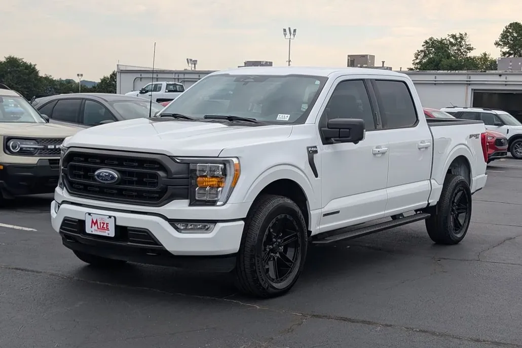 2023 Ford F-150 XLT photo 1
