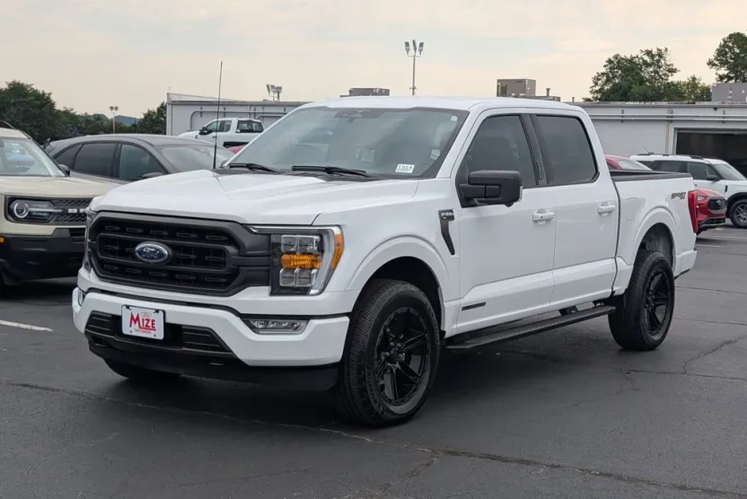 2023 Ford F-150 XLT photo 1