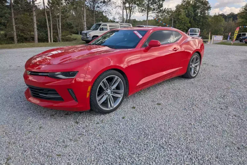 2017 Chevrolet Camaro Coupe photo 1