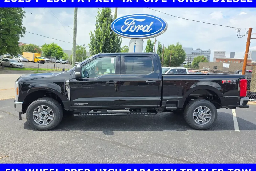 2025 Ford F-250 XLT FX4 photo 1
