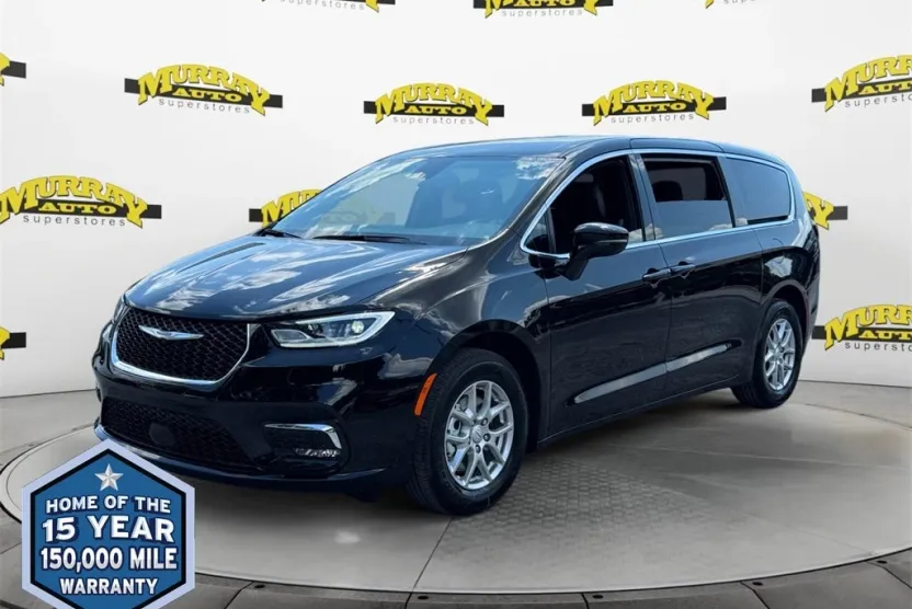 2026 Chrysler Pacifica photo 1