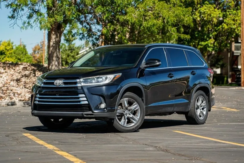 2017 Toyota Highlander Limited photo 1