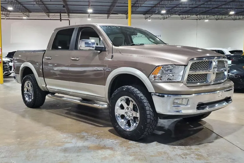 2009 Dodge Ram Laramie photo 1