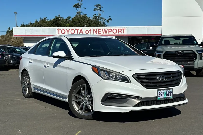 2017 Hyundai Sonata Sport 2.0T photo 1