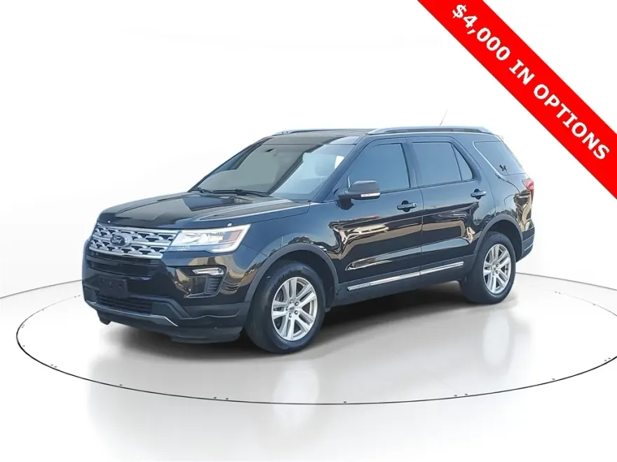 2019 Ford Explorer XLT photo 1
