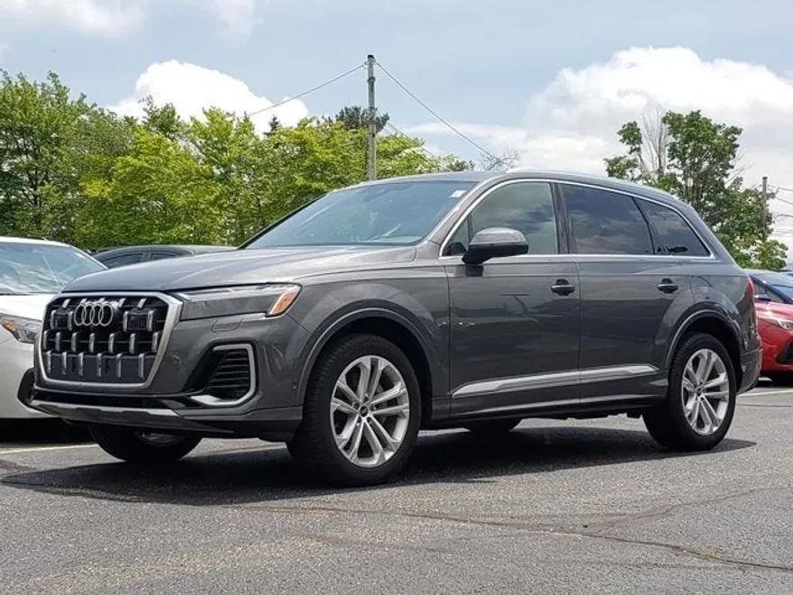 2025 Audi Q7 Premium Plus photo 1