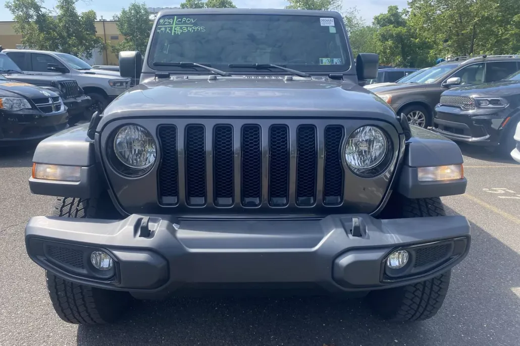 2021 Jeep Wrangler Unlimited Sahara Altitude photo 1