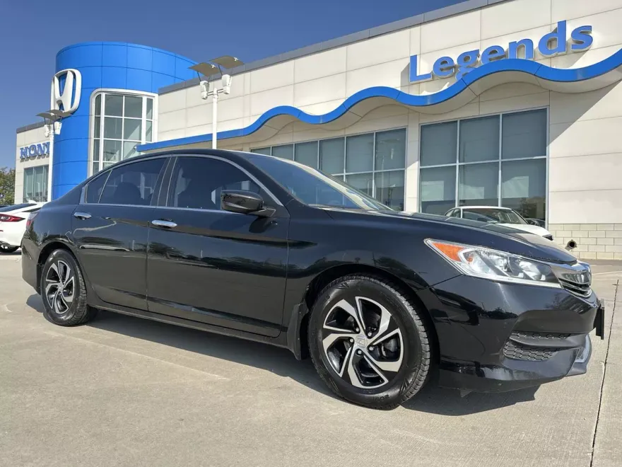 2016 Honda Accord LX photo 1