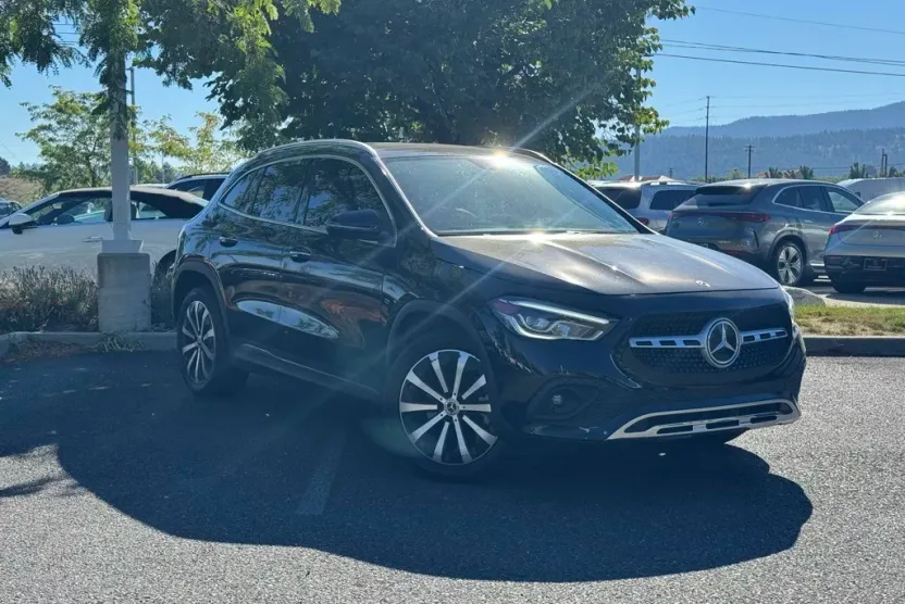 2022 Mercedes Benz GLA 250 4MATIC photo 1
