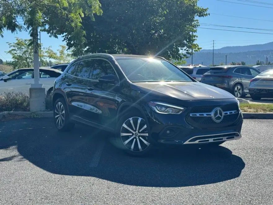 2022 Mercedes Benz GLA 250 4MATIC photo 1