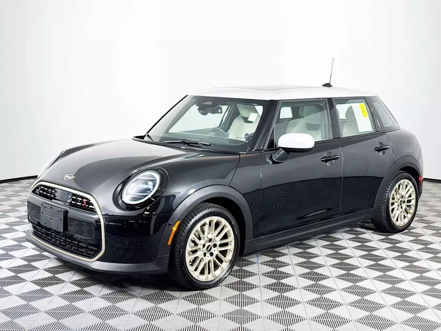 2025 Mini Cooper 4 Door Hardtop S photo 1