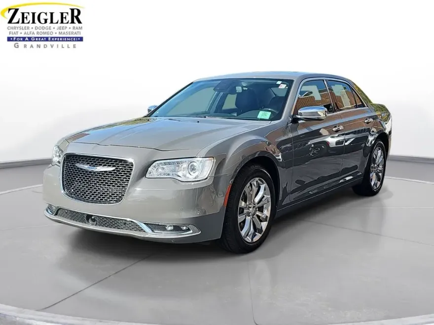 2019 Chrysler 300 Limited photo 1