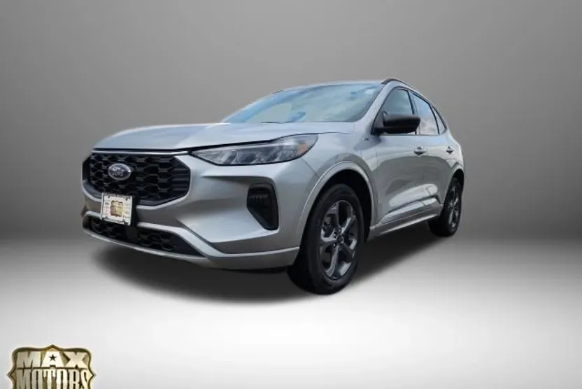 2023 Ford Escape ST-Line photo 1