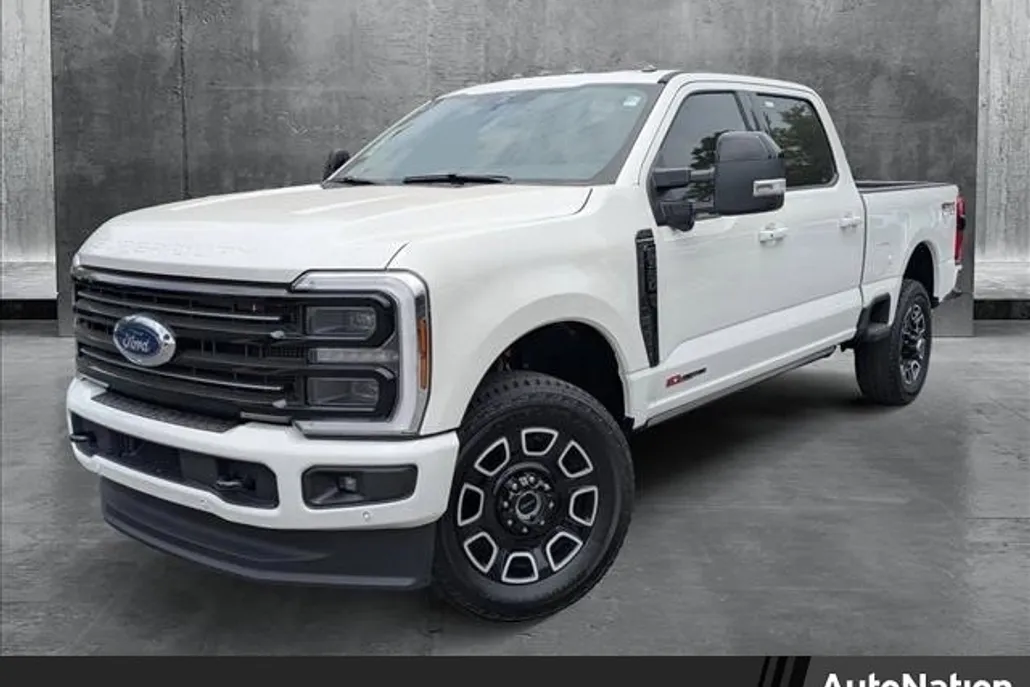 2025 Ford F-350 Platinum photo 1