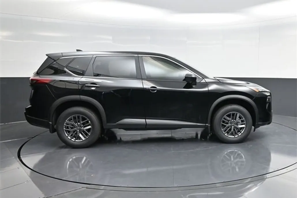 2026 Nissan Rogue S photo 1