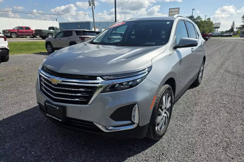 2024 Chevrolet Equinox Premier photo 1
