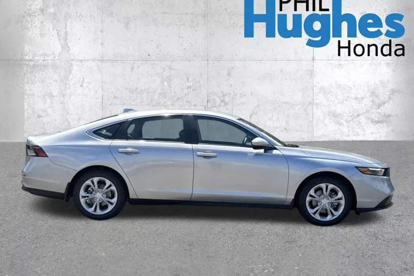 2025 Honda Accord LX photo 1