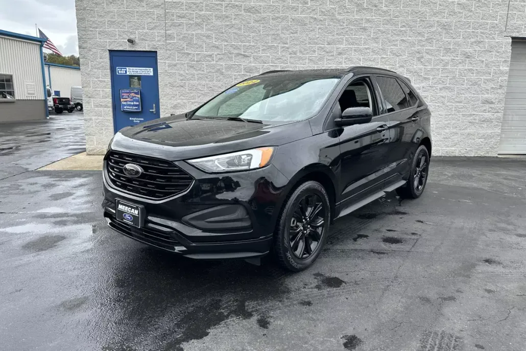 2022 Ford Edge SE photo 1