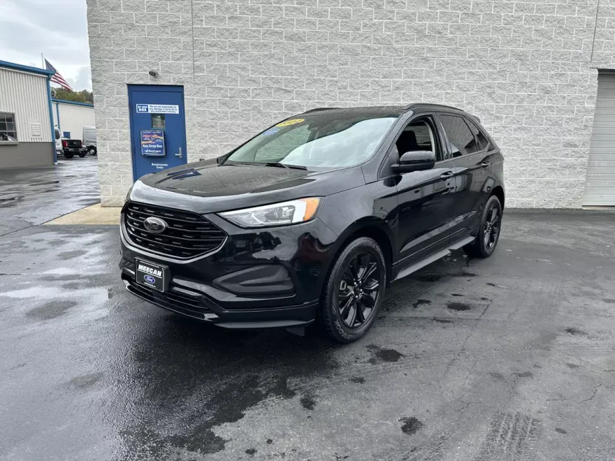 2022 Ford Edge SE photo 1